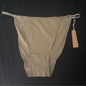 FITS EVERYBODY CHEEKY STRING BIKINI | KHAKI